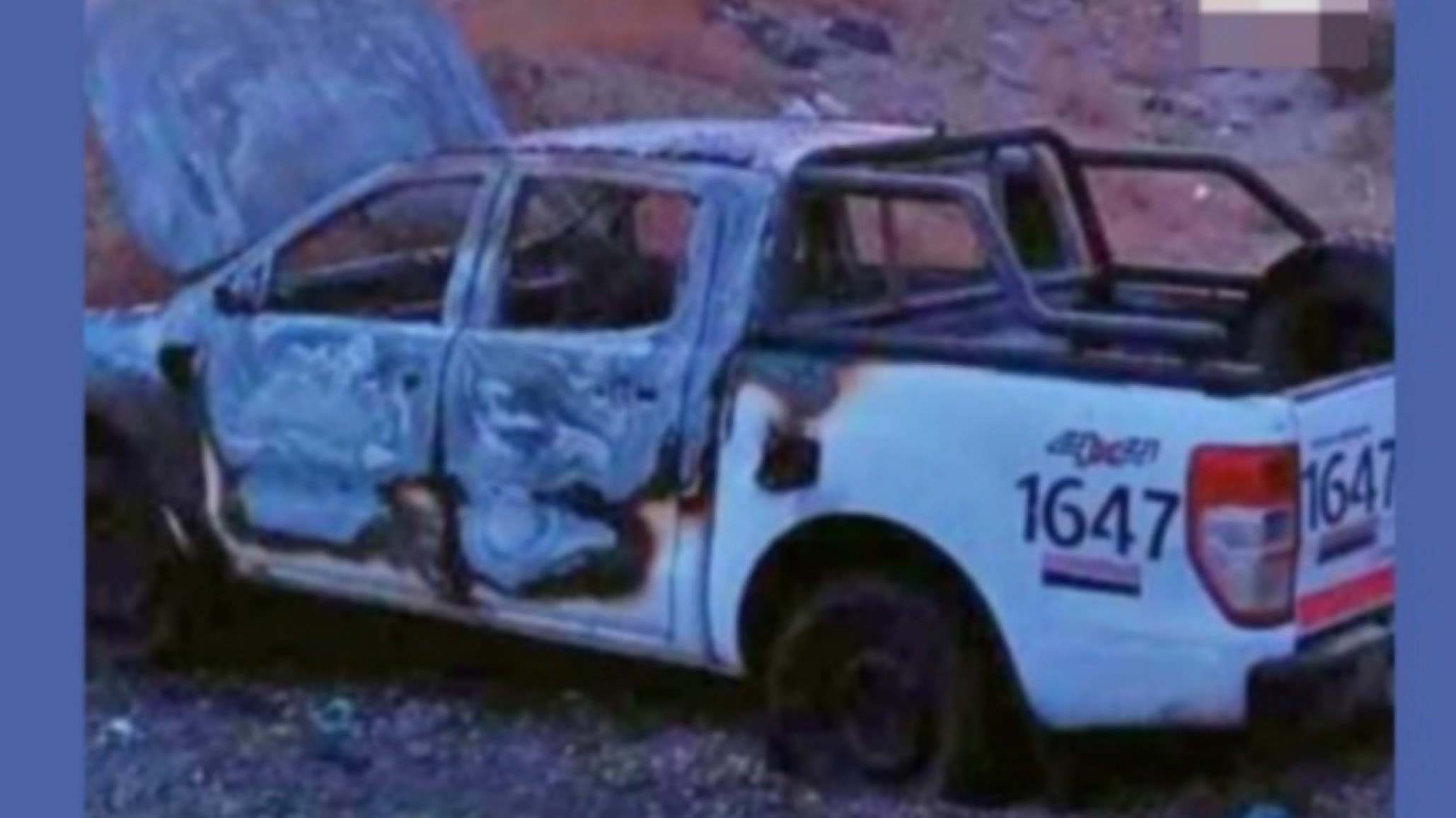 Le robaron la camioneta mientras estaba estacionada y apareció incendiada