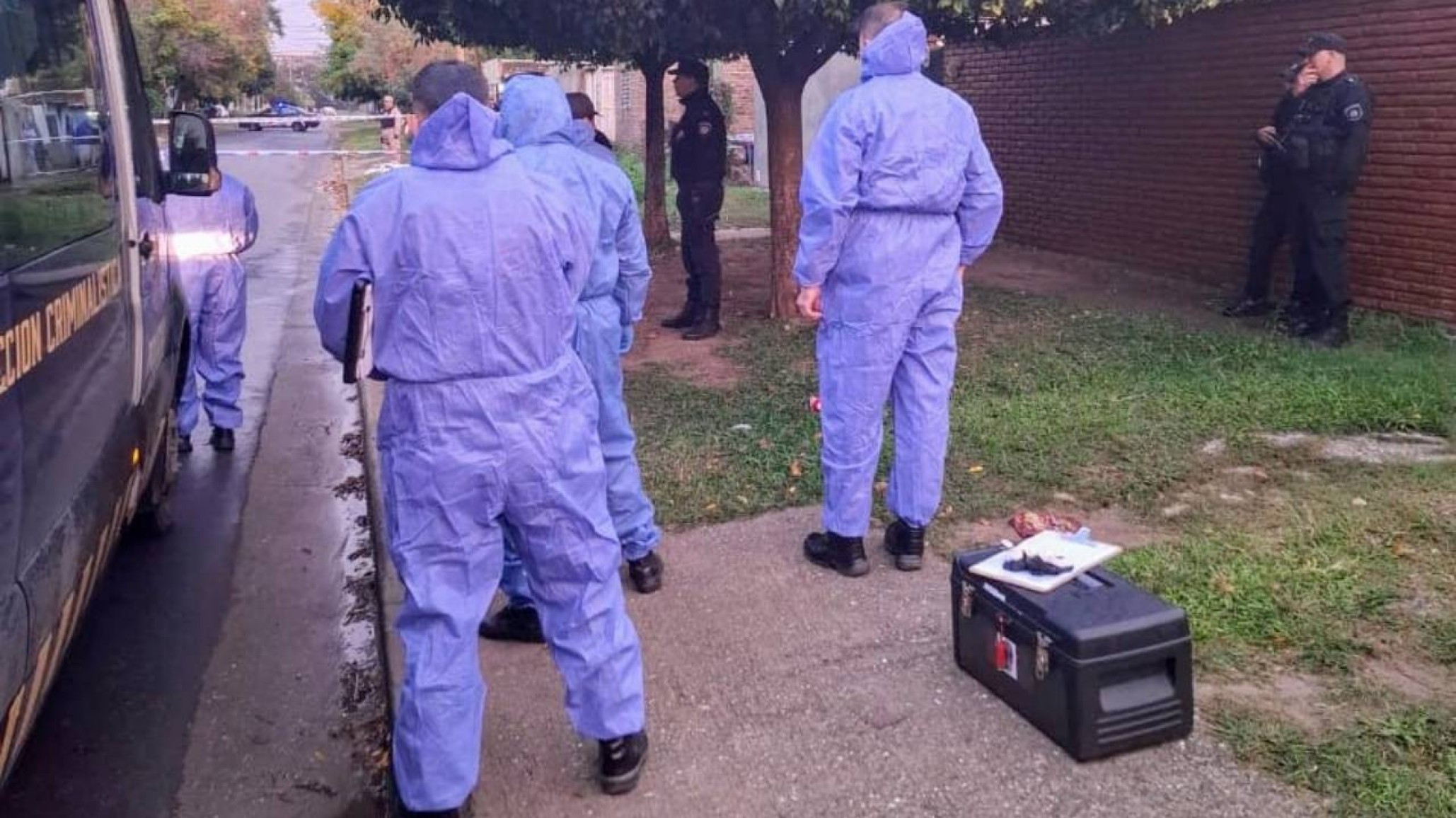 Asesinaron a un joven de 27 años de una puñalada en el cuello: su cuerpo presentaba lesiones de defensa