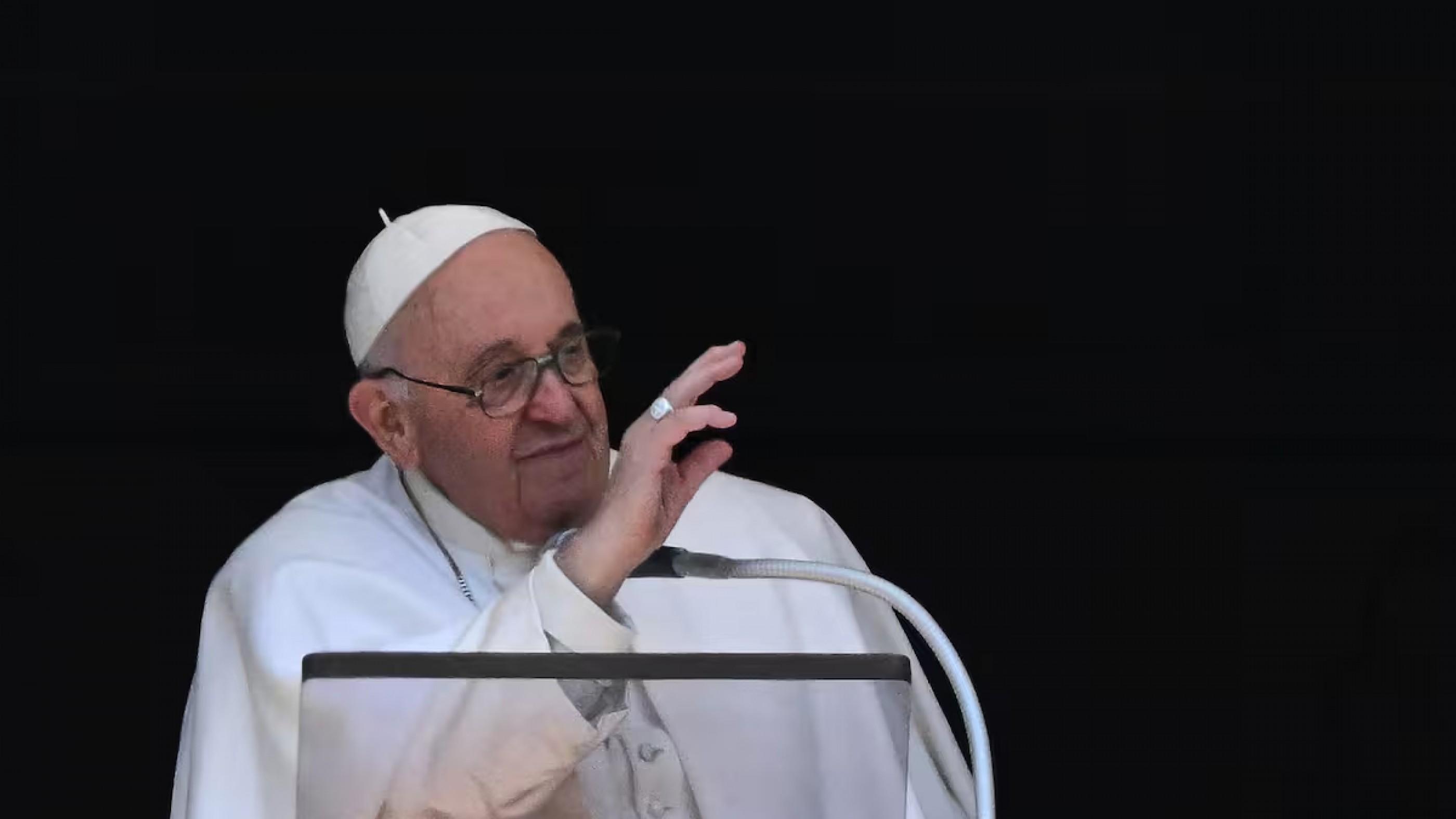 El Papá planificó un entierro con humildad y sencillez