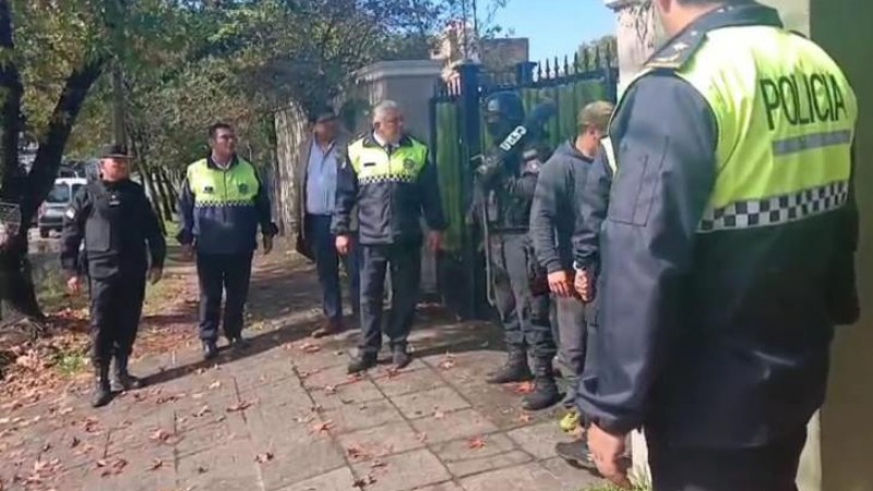 Tucumán: Se atrincheró con su hija de tres años, amenazó con matarla y luego quitarse la vida