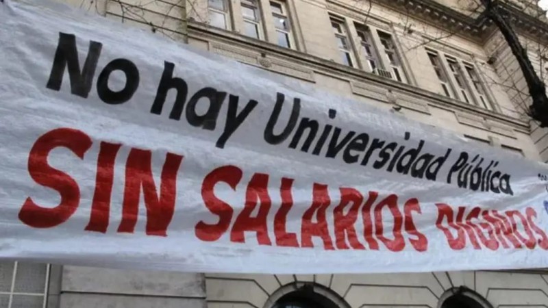 Docentes universitarios inician nueva semana de protestas: "Vivimos de nuestro salario, no de la vocación"