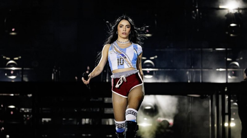 Lali Espósito recaudó 1,2 toneladas de alimentos en Vélez para ayudar a los comedores