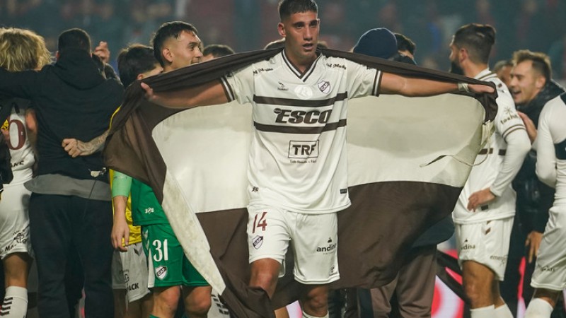Huracán y Platense definen el título del Torneo Apertura: horario y formaciones