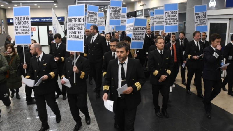 Buenos Aires: Pilotos anuncian un paro nacional para el sábado 19 de julio