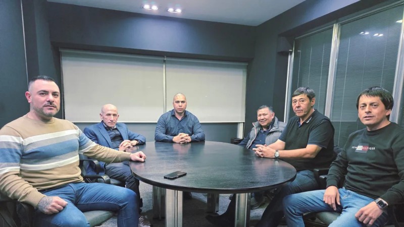 Gremios petroleros se unen en defensa del trabajo y contra los despidos