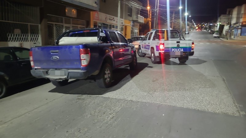 Vendían alcohol por delivery sin habilitación y les secuestraron la mercadería