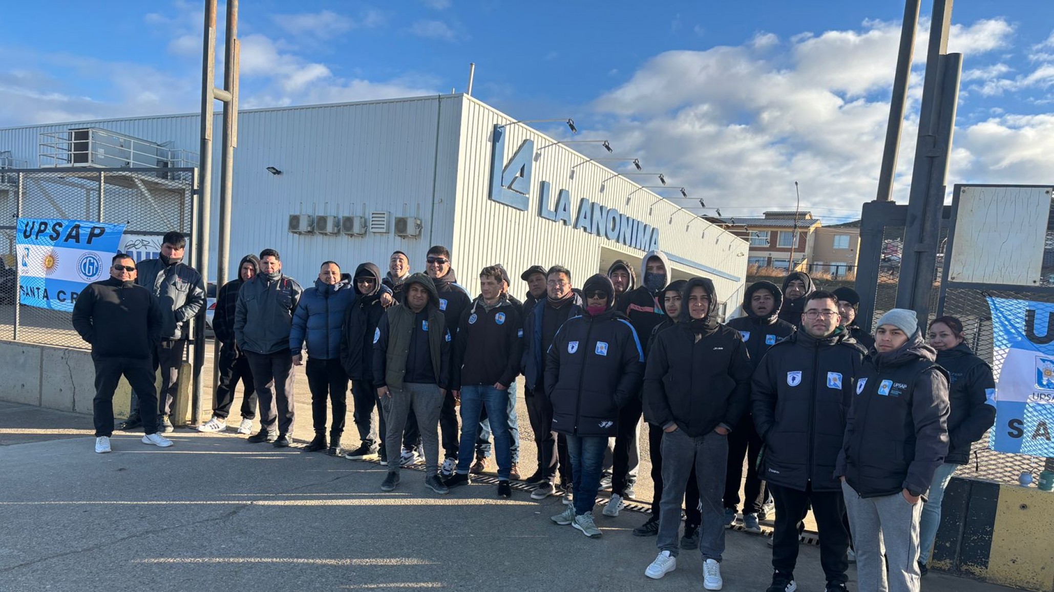 Manifestación de vigiladores en en Chubut, Santa Cruz y Río Negro por incumplimiento de pago en La Anónima