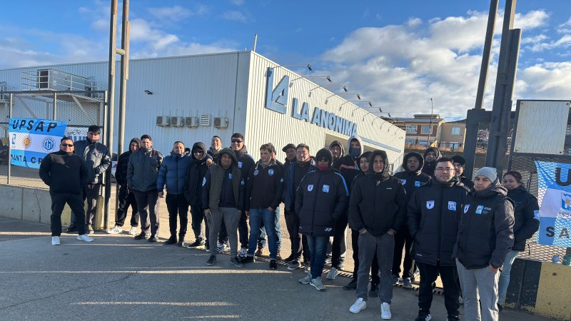 Manifestación de vigiladores en en Chubut, Santa Cruz y Río Negro por incumplimiento de pago en La Anónima