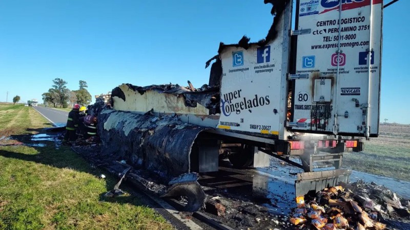Una familia oriunda de Comodoro falleció tras chocar contra un camión en la Ruta 5