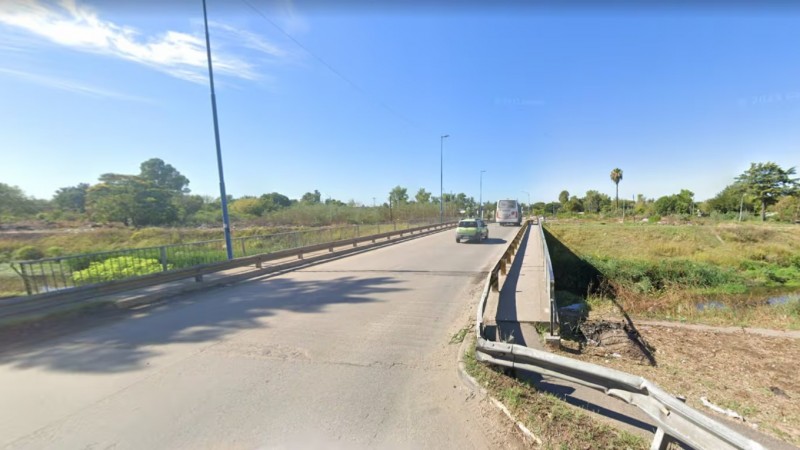 Una policía de civil se defendió de un robo y mató a un motochorro de 17 años