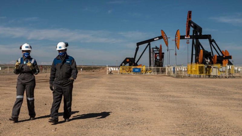 Trabajadores petroleros denuncian retiros forzados y pagos incompletos tras la pérdida de contrato con YPF