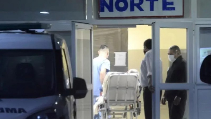 Una mujer prendió un cigarrillo en el hospital, se incendió su camilla y murió