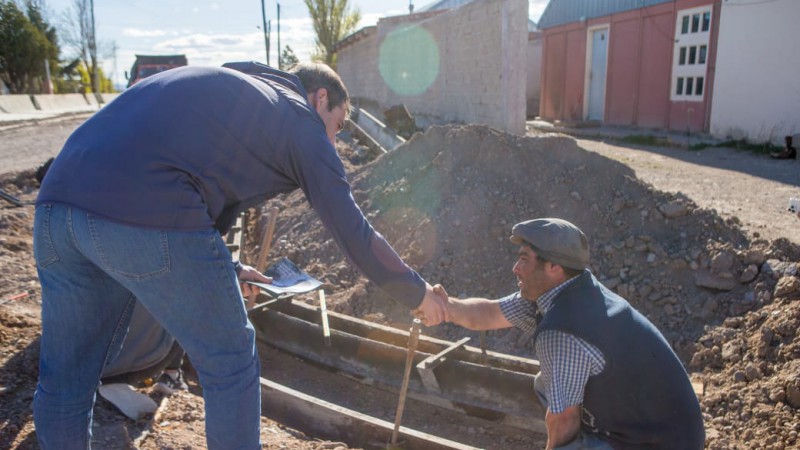 Luque recorrió la meseta: "Queremos acompañar desde el Congreso a cada localidad del Interior de Chubut".
