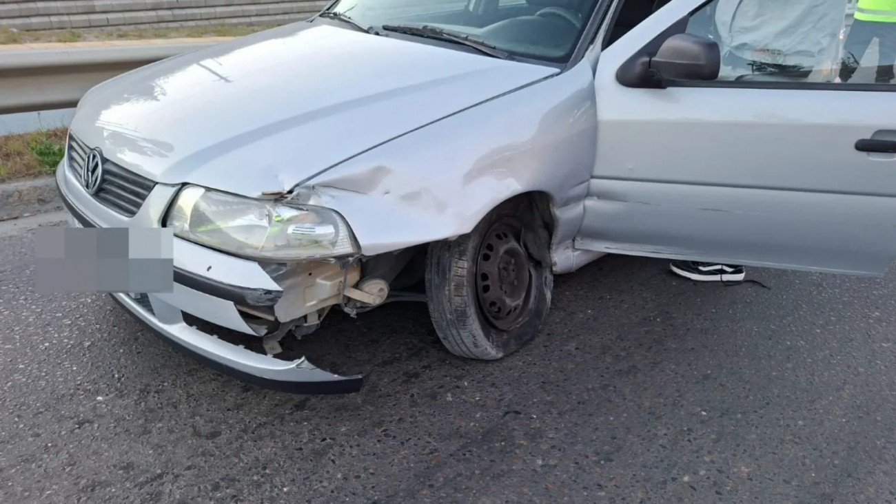 Conducía alcoholizado y chocó contra un guardarraíl en Km 3