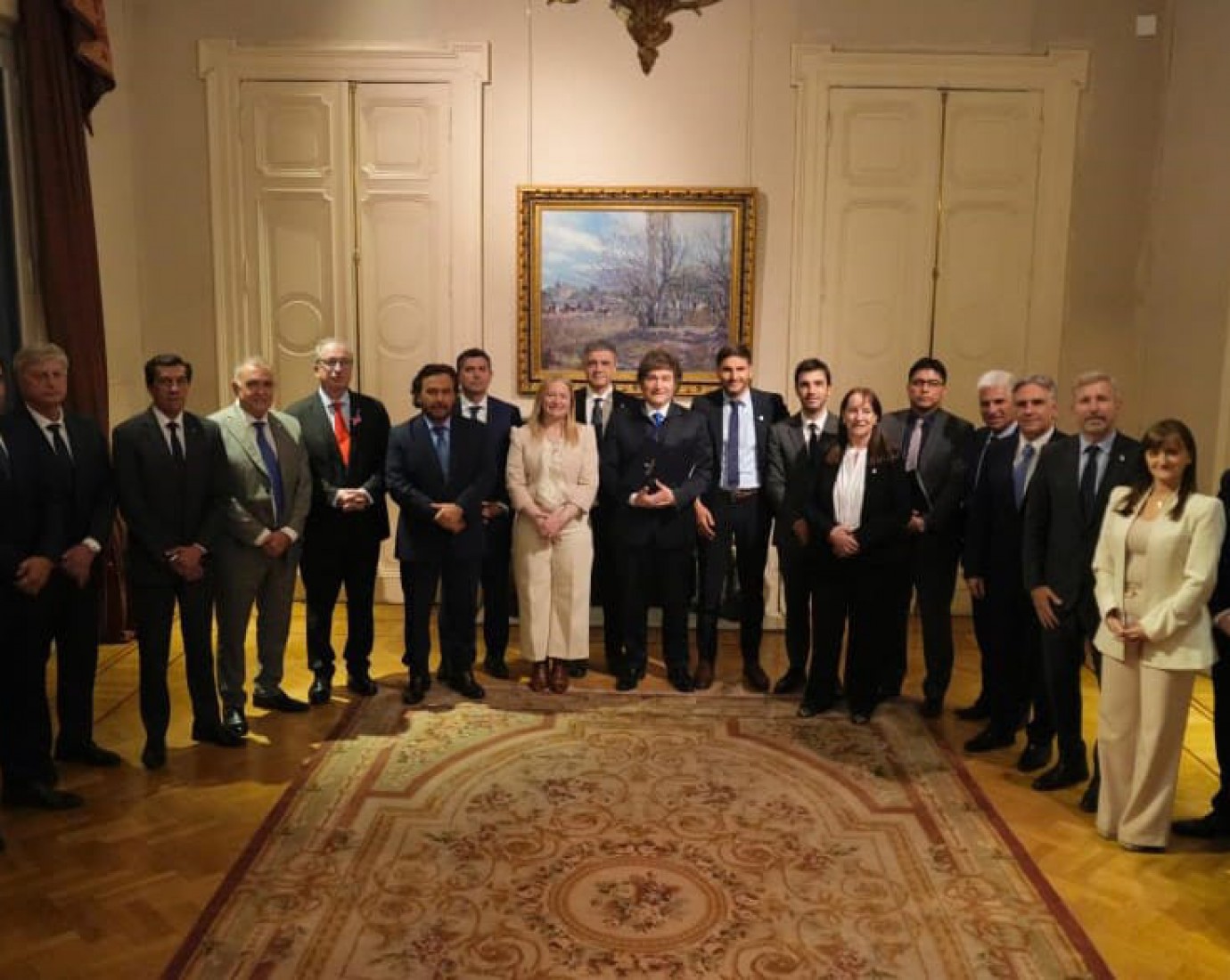 Milei calificó de "positiva" la reunión con gobernadores y anticipó cambios en su gabinete