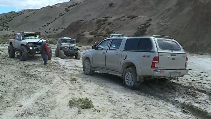 El fiscal desmintió la versión sobre las latas de cerveza halladas junto a la camioneta de los jubilados