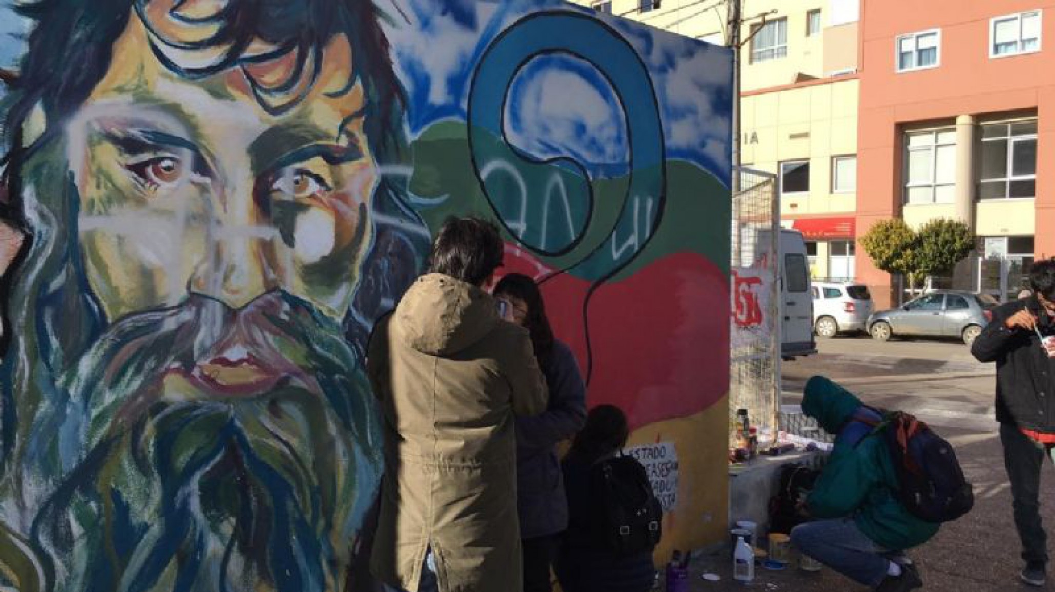 El mural de Santiago Maldonado es restaurado por segunda vez consecutiva