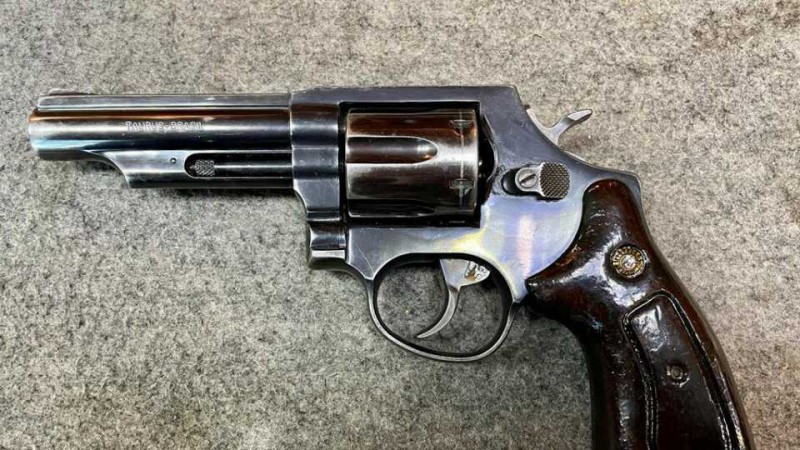 "Mala mía, se me escapó": investigan a un joven que disparó un arma dentro del baño de un boliche