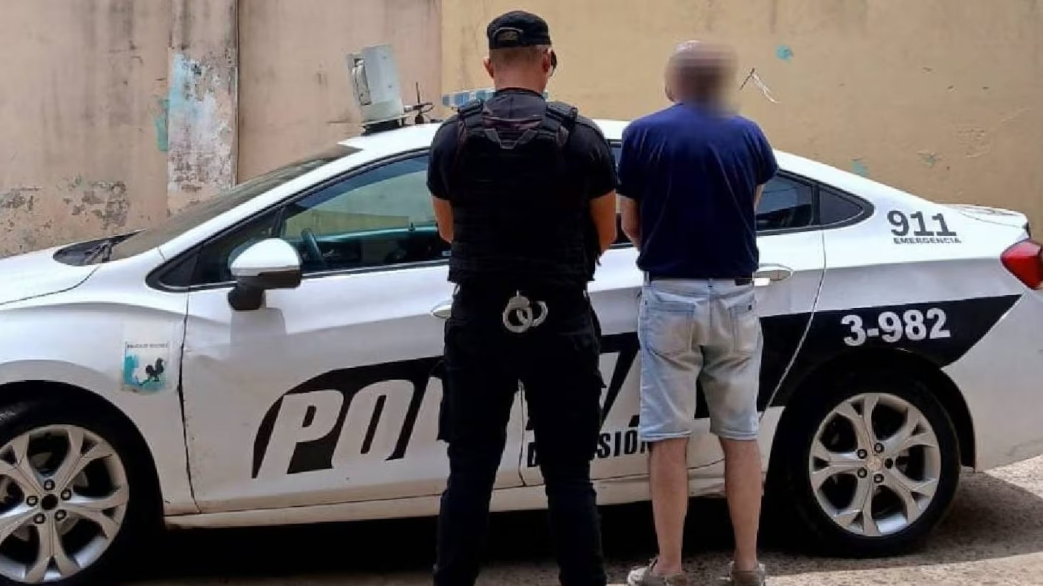 Detuvieron a un hombre de 63 años por filmar a menores en una cafetería