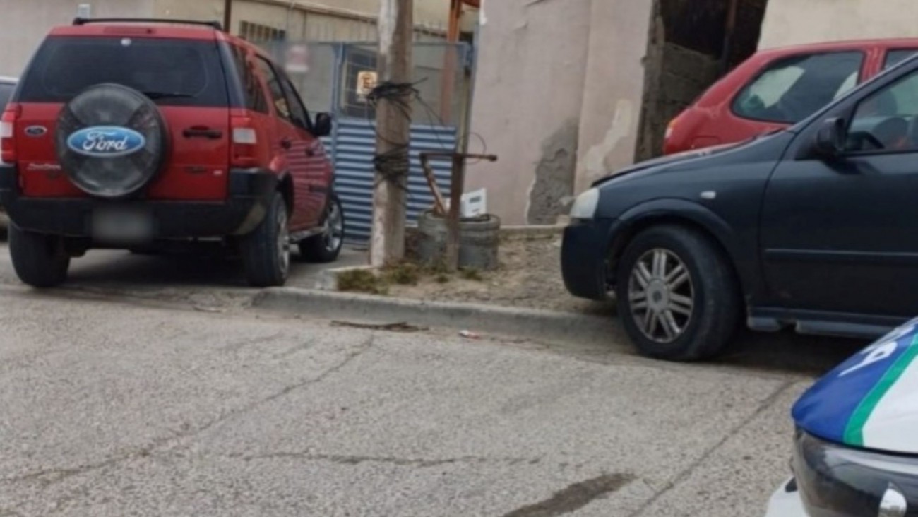 Tiros, persecución y un arma calibre .44: dos personas quedaron demoradas tras un operativo en Comodoro