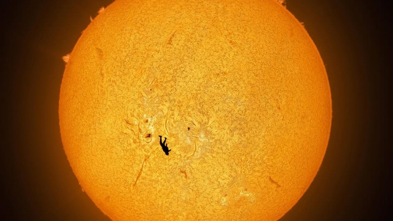 La foto de "La caída de Ícaro" que parece IA, pero es 100% real: El salto milimétrico que alineó a un hombre con el Sol