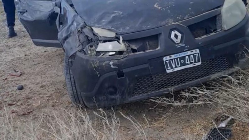 Sarmiento: un conductor volcó en Ruta 24 y dio 2,19 g/l de alcohol en sangre