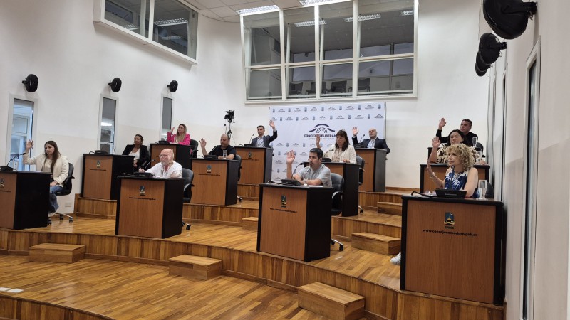 El Concejo aprobó el acuerdo de prórroga para que este lunes la ciudad no se quede sin colectivos