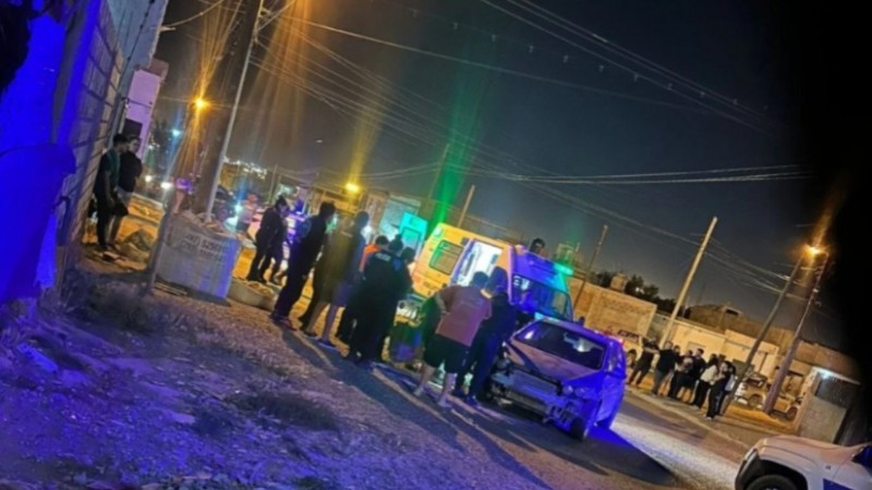 Ebrio chocó y arrastró varias cuadras a un repartidor de 20 años: está grave y el automovilista quedó detenido