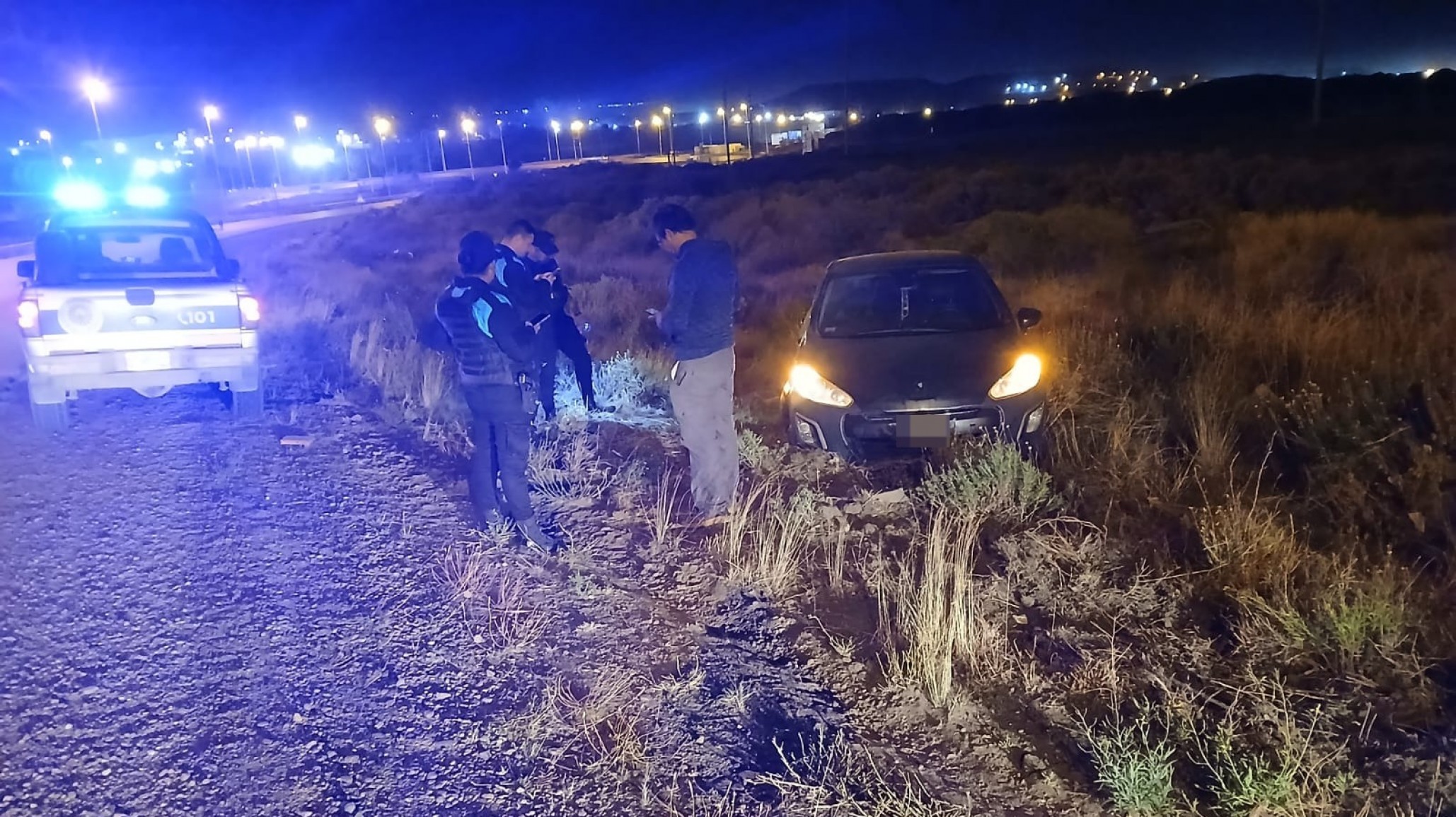 Perdió el control y volcó con su auto en la Ruta 3