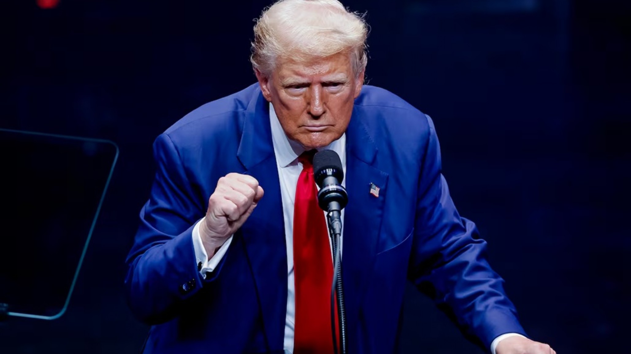 Donald Trump amenaza con una ofensiva "veinte veces más fuerte" tras el bloqueo del Estrecho de Ormuz