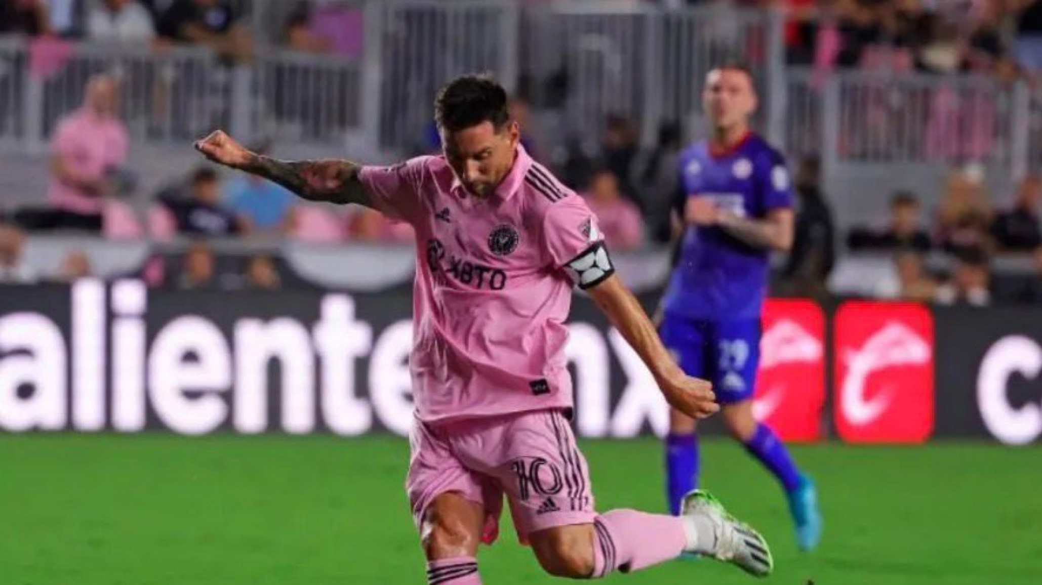 Messi llegó a los 900 goles, pero Inter Miami quedó afuera de la Concachampions