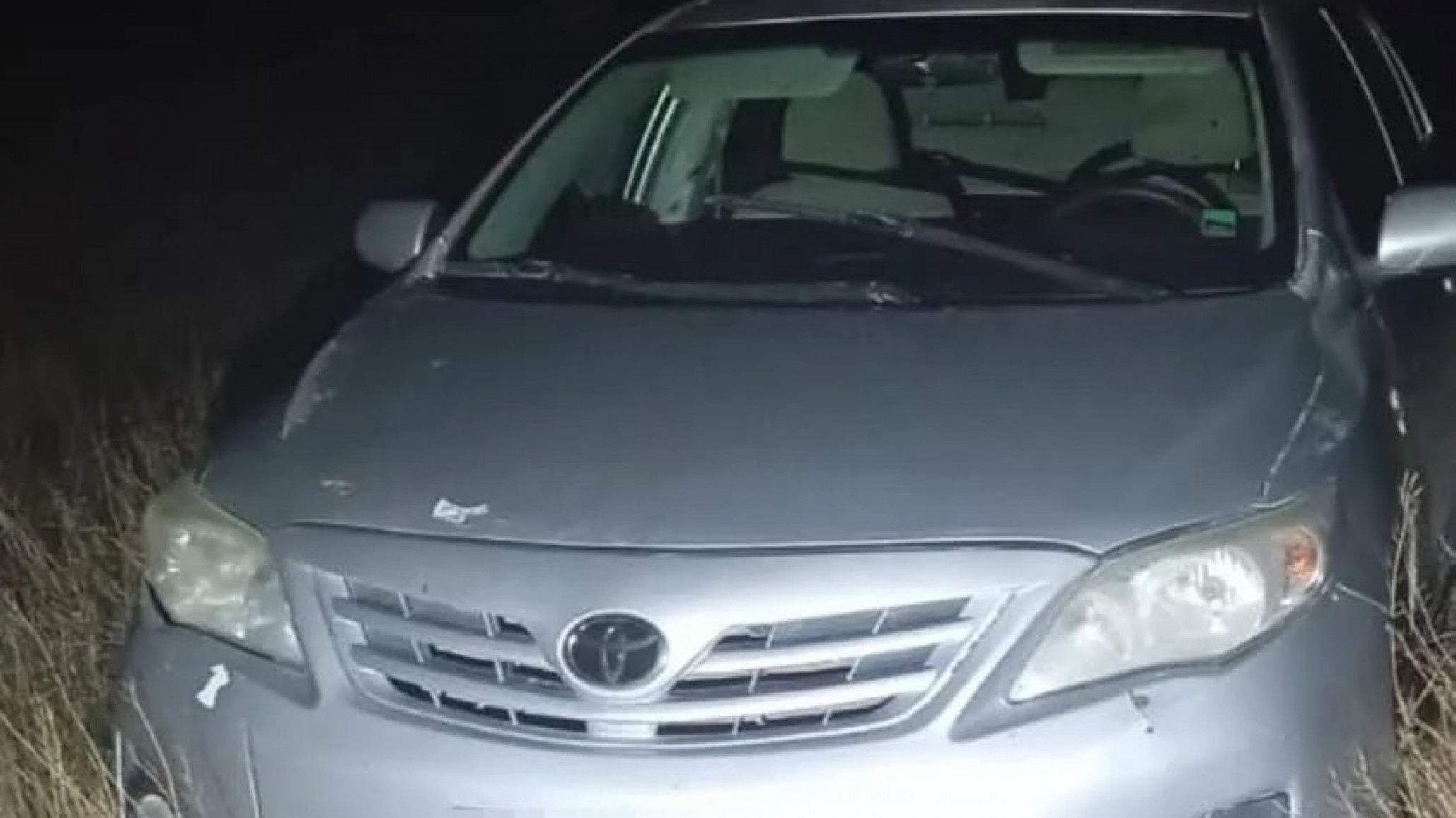 Un conductor atropelló a un policía, huyó y abandonó su auto en la Ruta 3