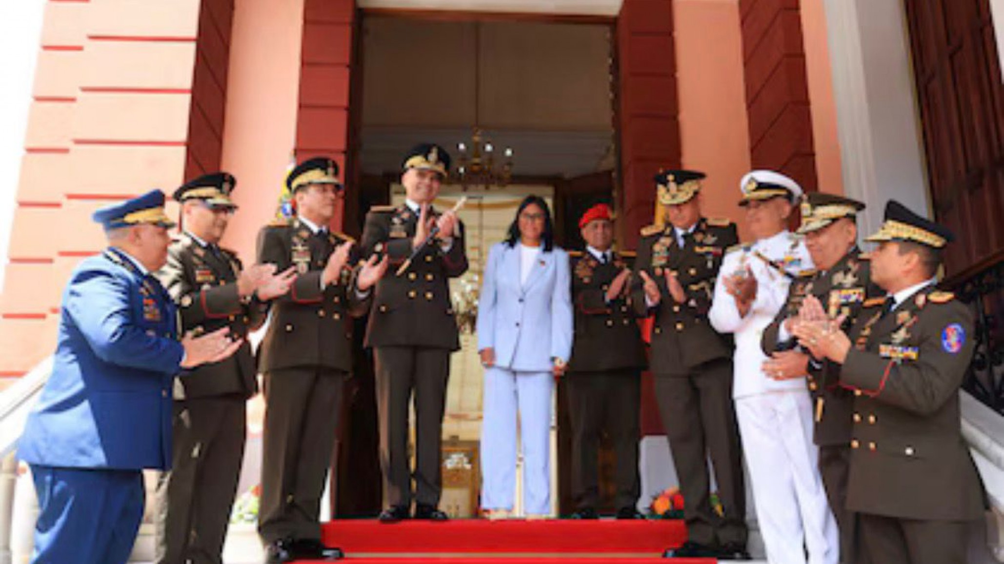 Delcy Rodríguez reconfiguró la cúpula militar y designó nuevos jefes en Aviación, Armada y Milicia