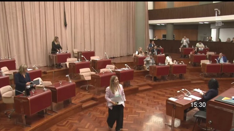 Ruido político: No quedó nadie