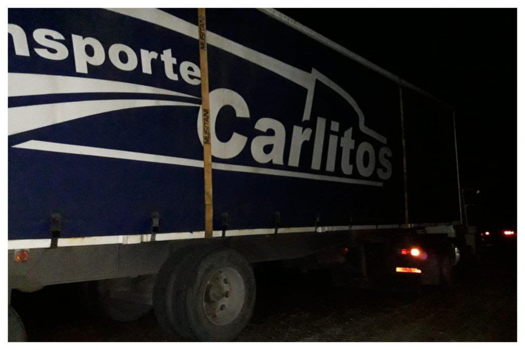 Chocaron dos camiones sobre Ruta N°3: uno de los chóferes sufrió lesiones