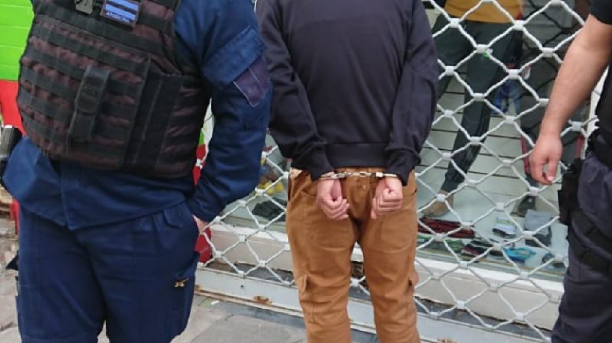 Crece la inseguridad: Un joven intento robar doce camperas y dos mil pesos