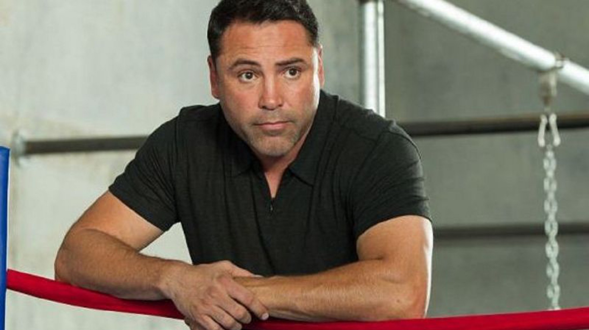 Denunciaron por agresión sexual al ex boxeador Óscar de la Hoya