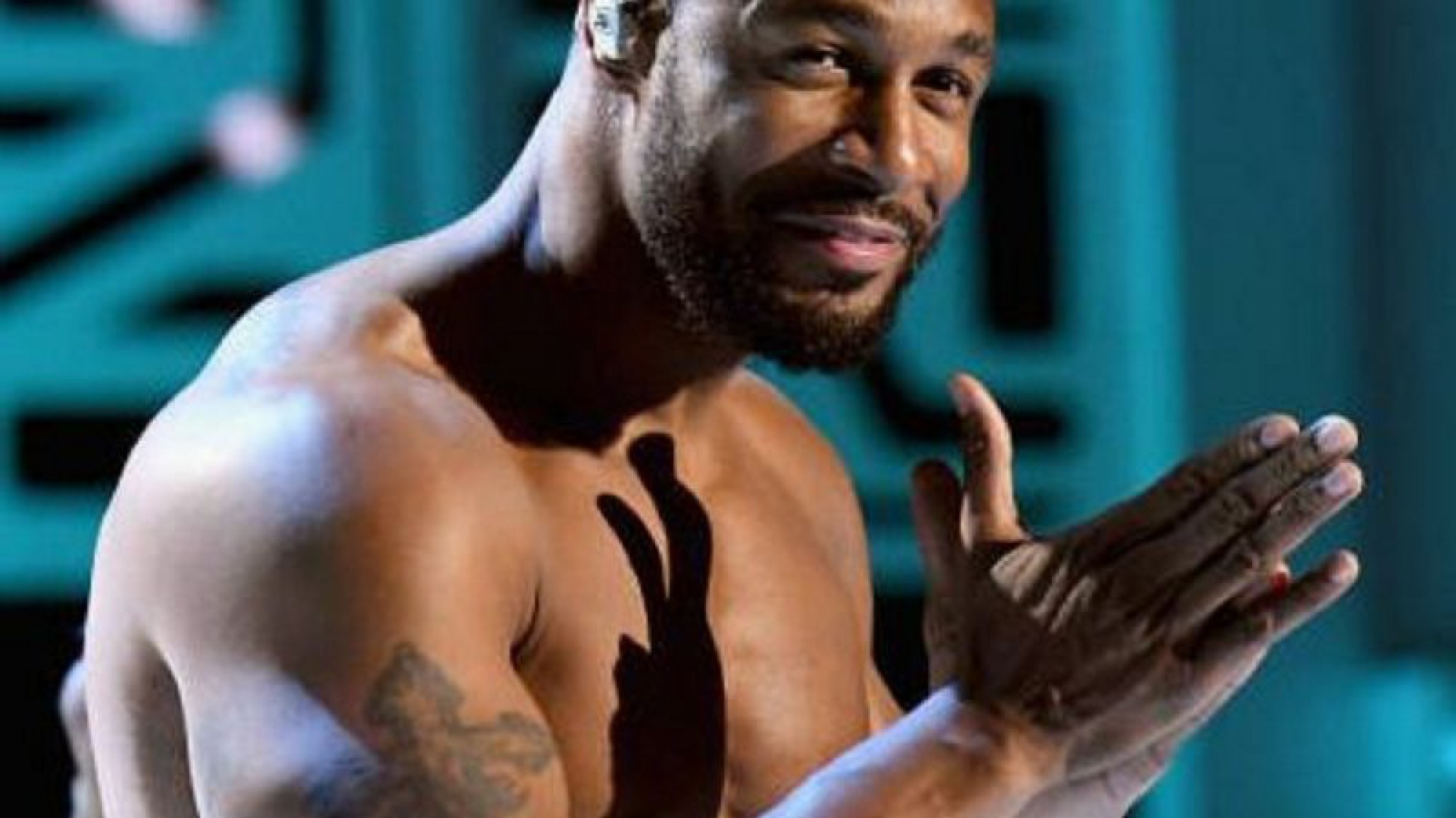 Chupar el órgano masculino una o dos veces no te hace gay” fueron las declaraciones de un cantante de R&B estadounidense