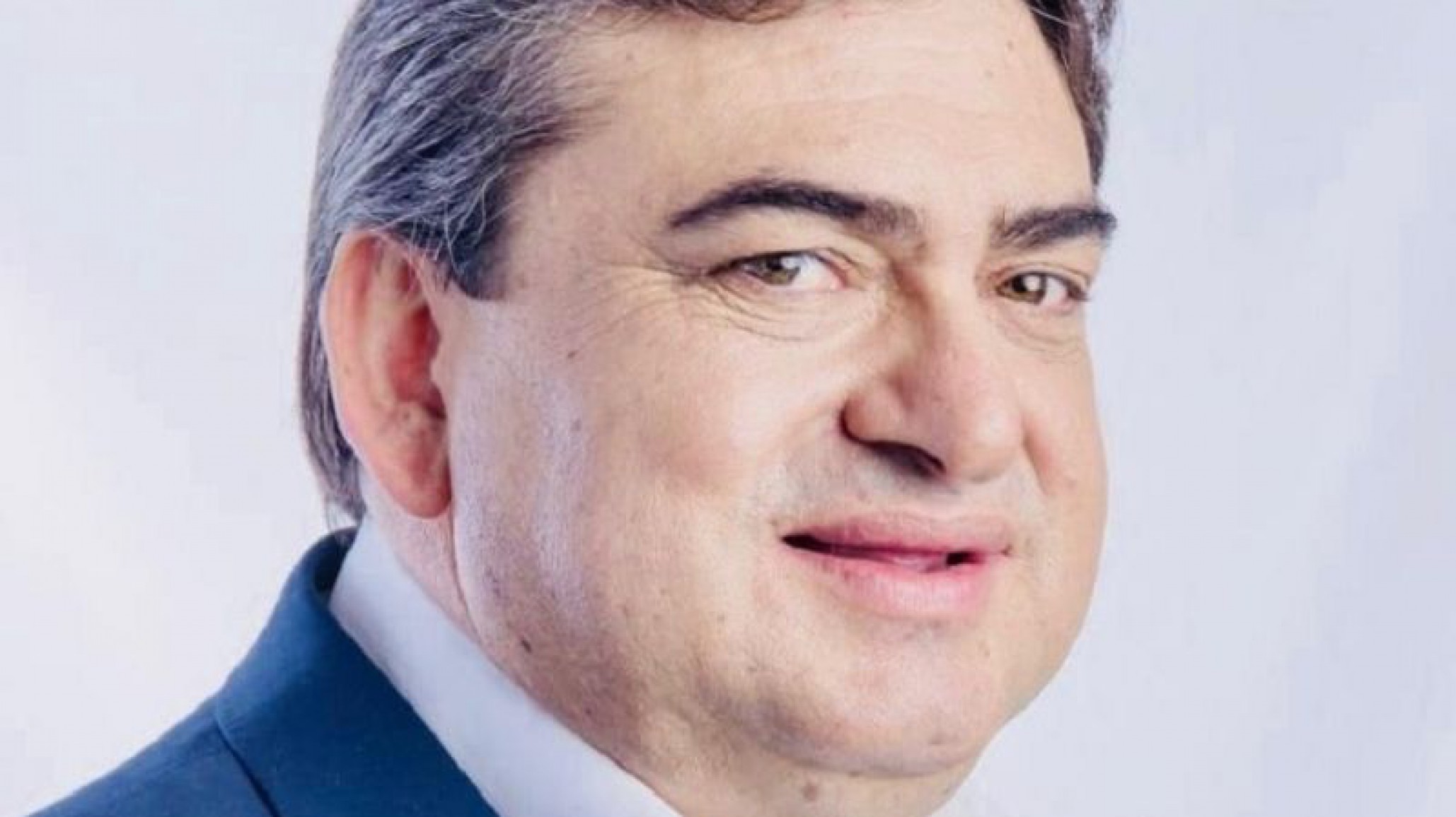 El candidato a la Intendencia Julio Debonat hizo su cierre con un baile en su casa