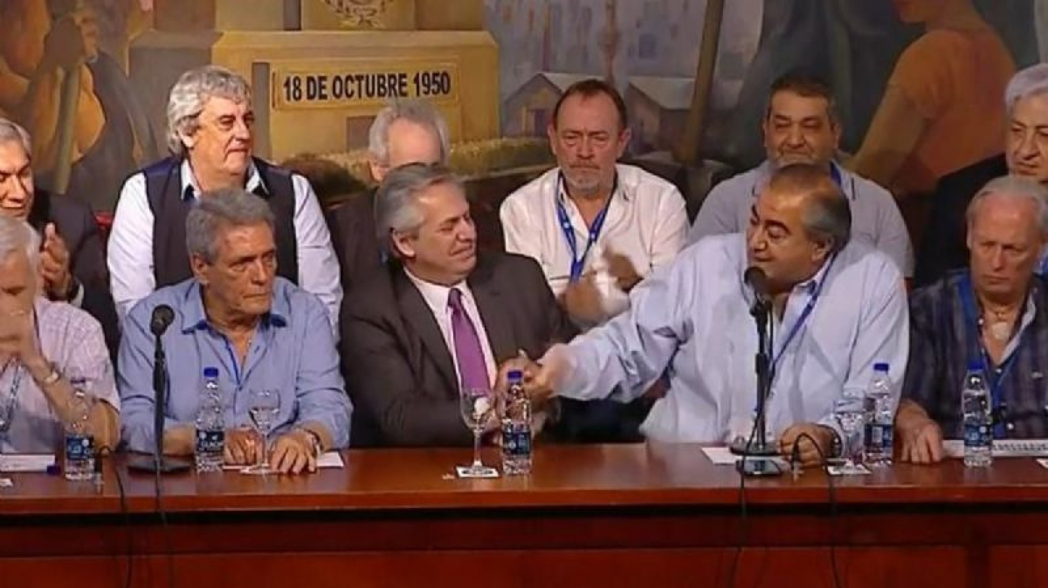 Alberto Fernández en la CGT, los sindicalistas pidieron “Únanse”