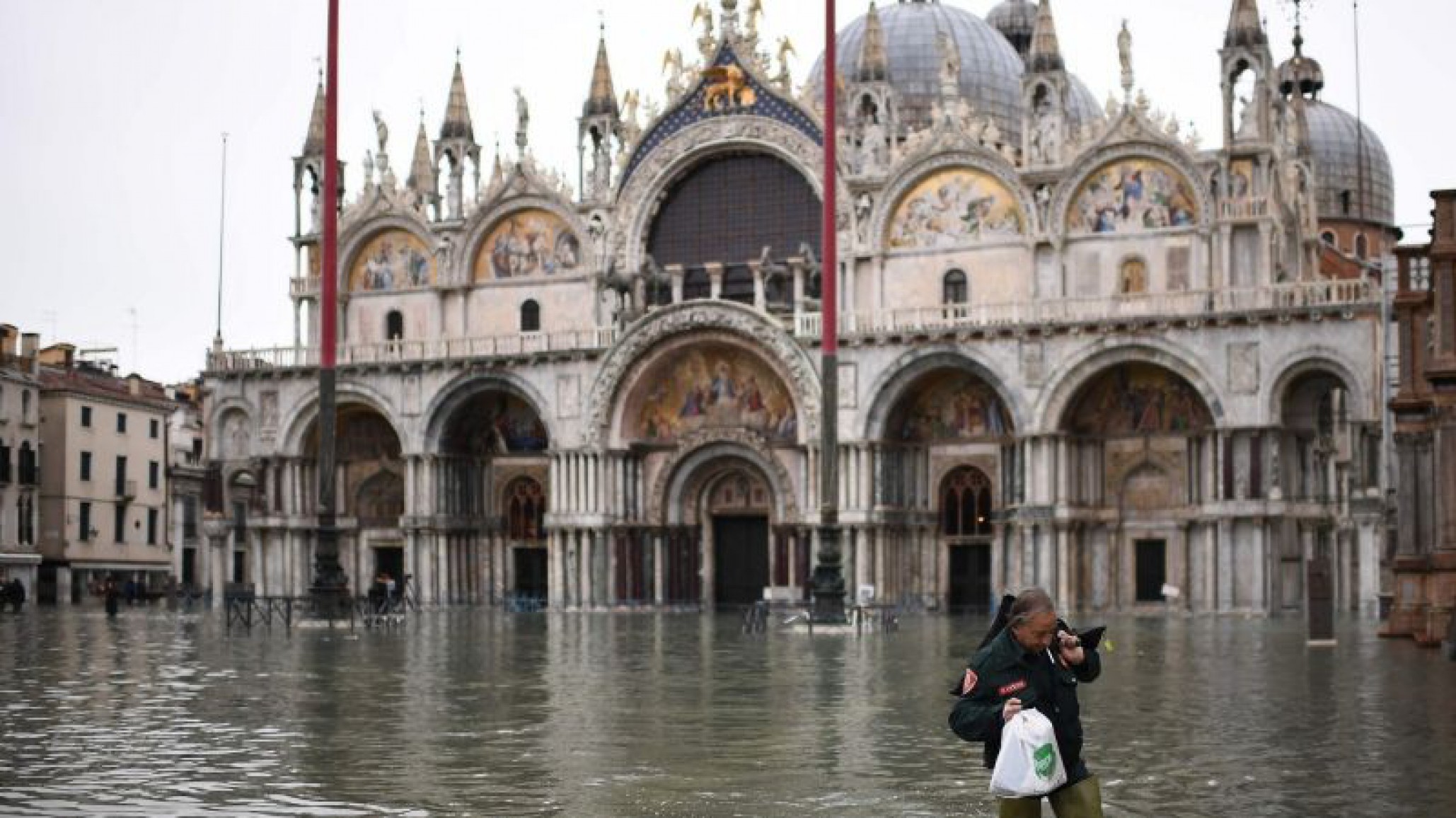 Venecia declara estado de emergencia por la inundación más grave en más de 50 años