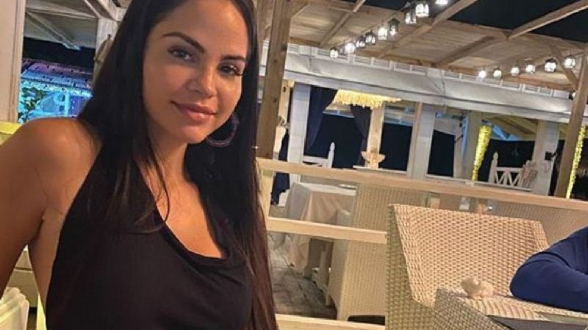 Natti Natasha se muestra como una chica traviesa y ardiente