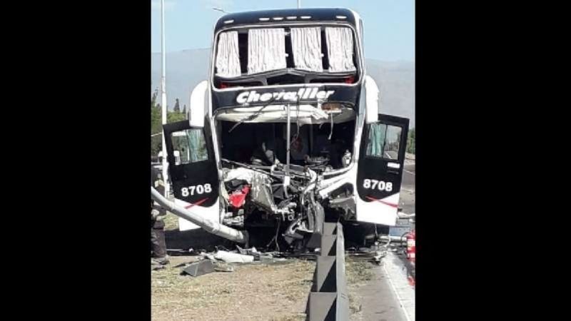 Micros de dos pisos: Preocupan los accidentes y revisarán las condiciones de seguridad