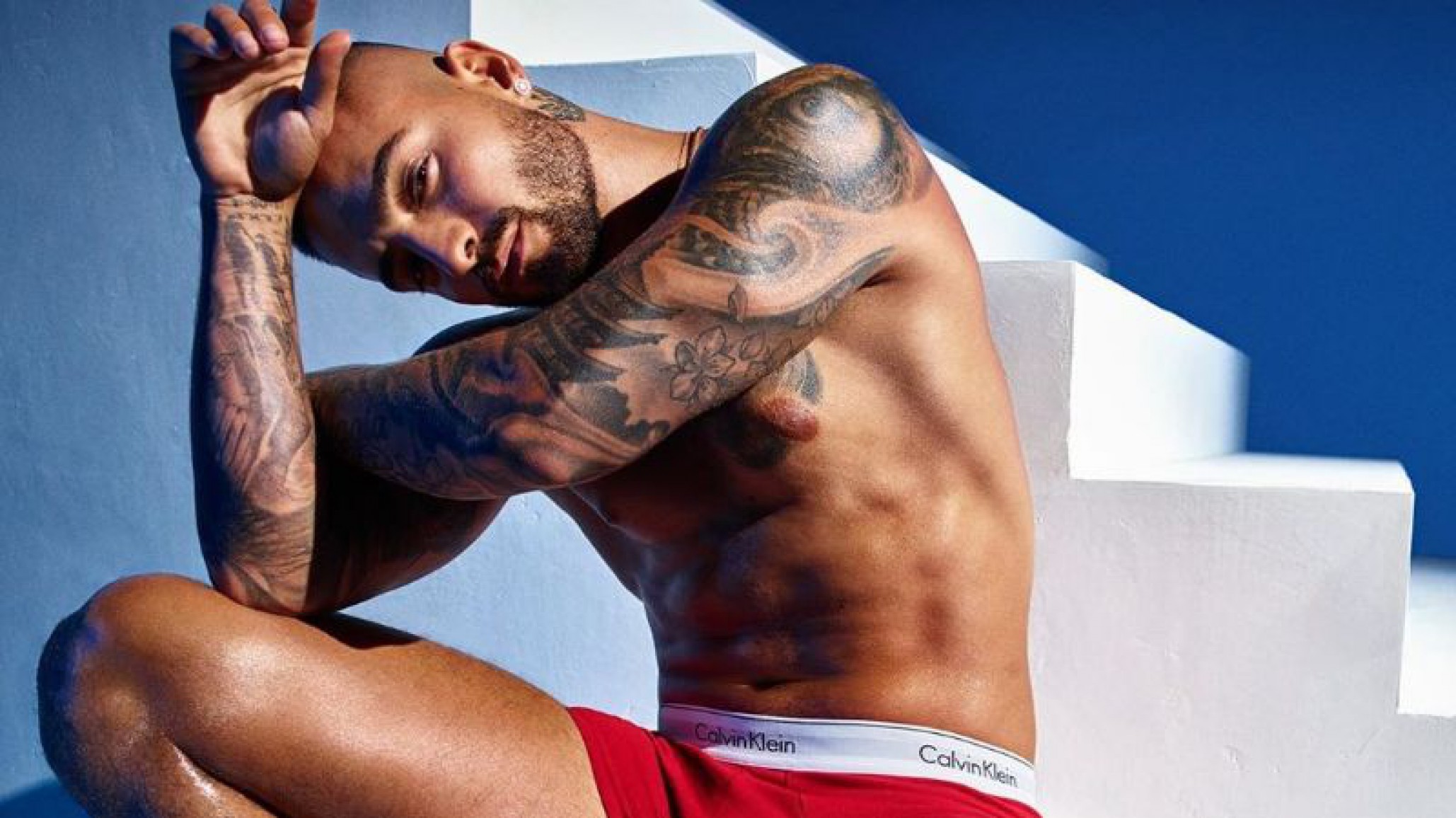¡Calienta motores! Maluma sorprendió en las redes con sus abdominales