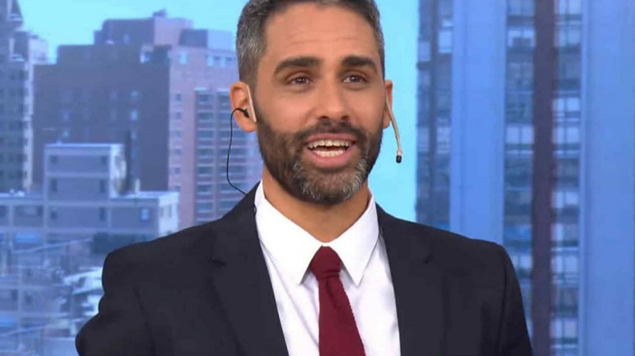 ¡Como tomate! El Pollo Álvarez ruborizado en vivo ¿Por qué?