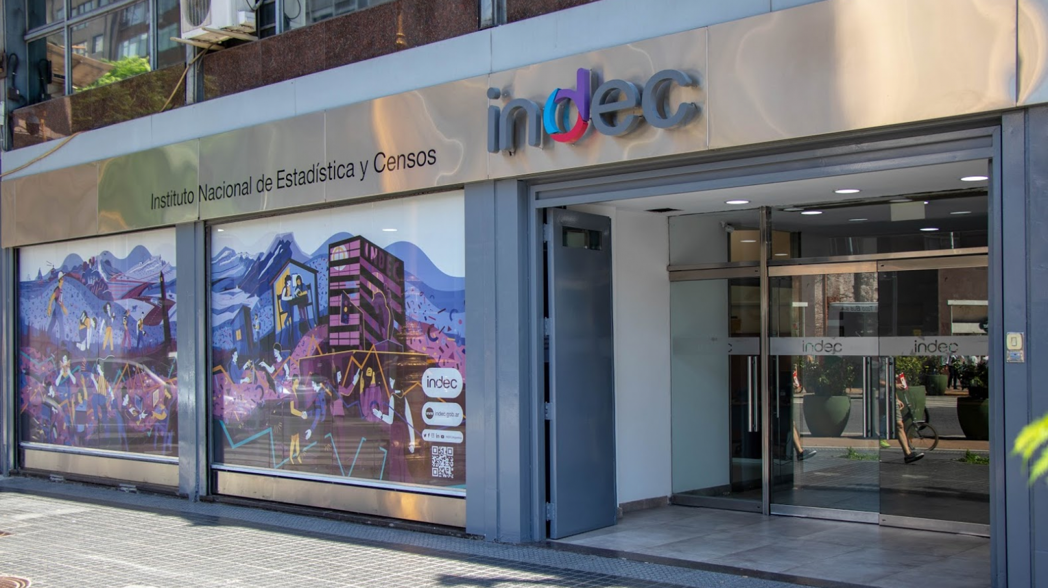 Indec anunciaría baja inflación a pesar de emisión récord