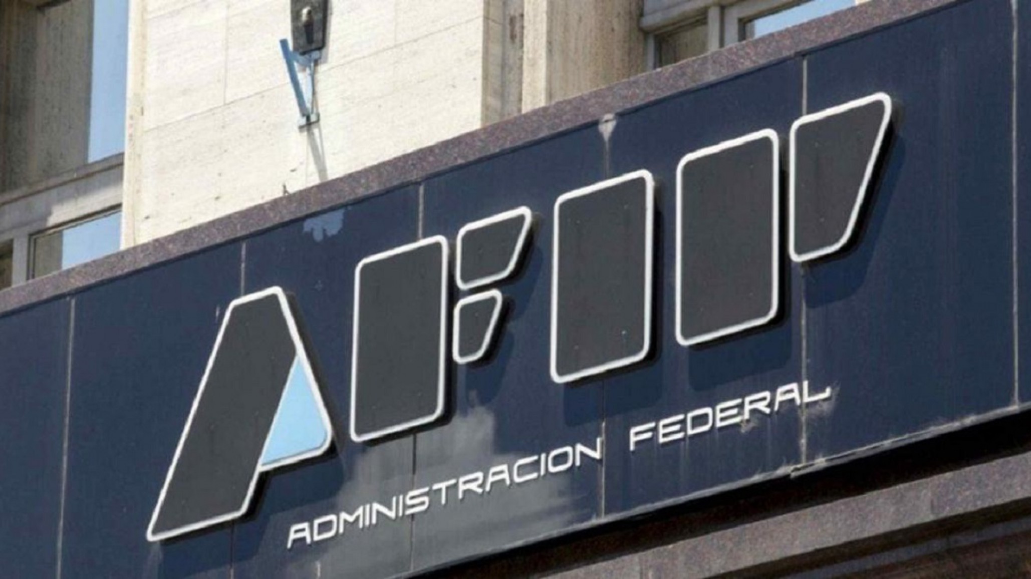 AFIP: ¿Postergan anticipos de Bienes Personales y Ganancias?