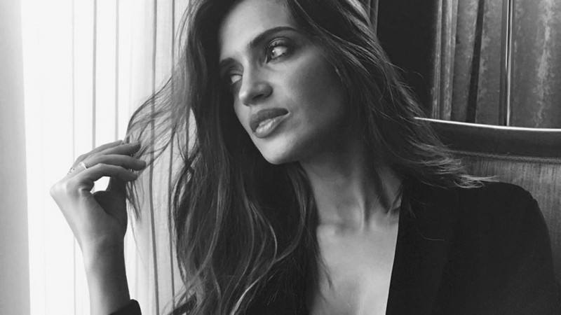 Sara Carbonero despertó suspiros con su foto en blanco y negro