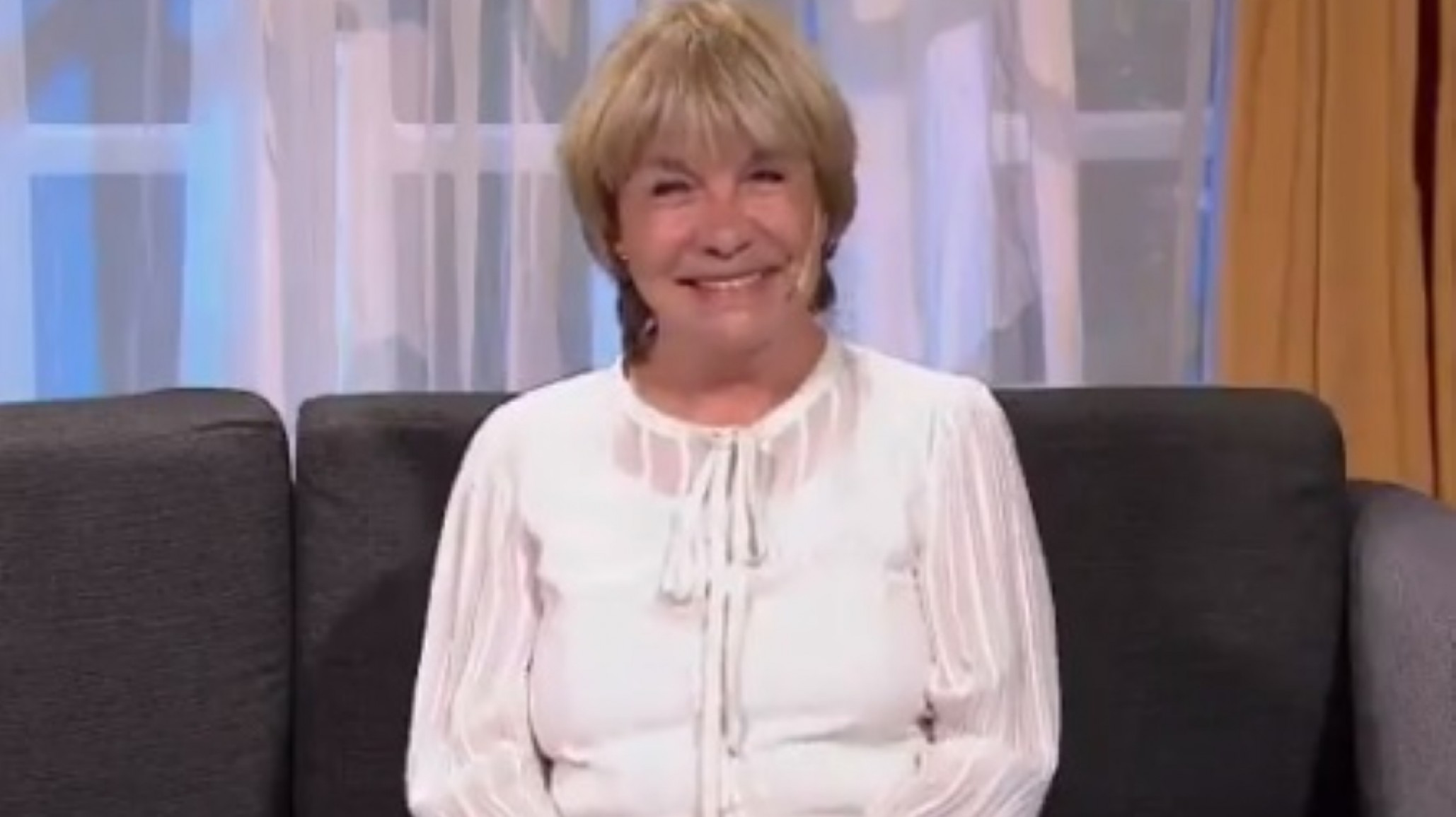 Virginia Lagos volvió con su clásico living pero esta vez para enseñar a usar la tarjeta de débito