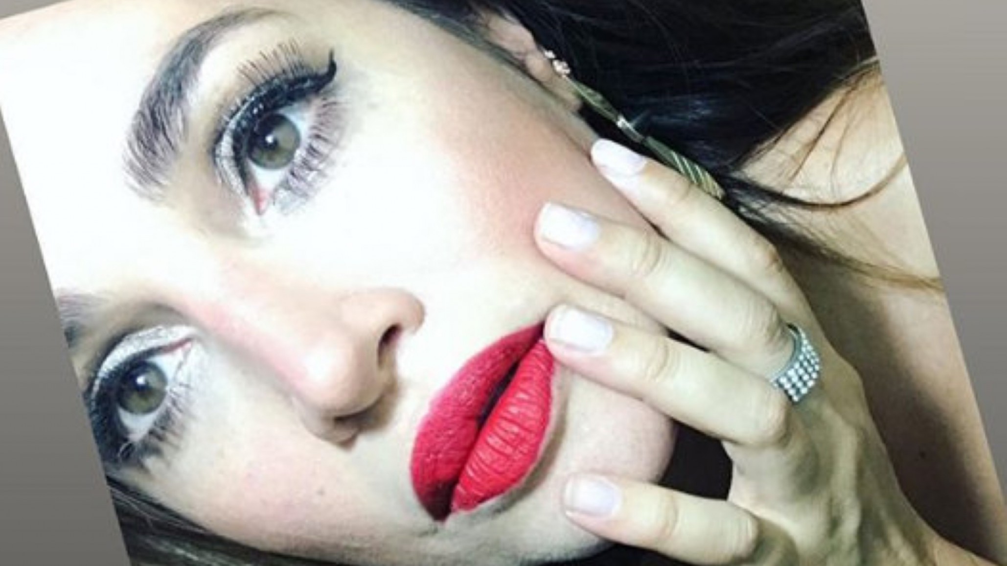 ¿Belén Francese rompió cuarentena? “paseó por el edificio”